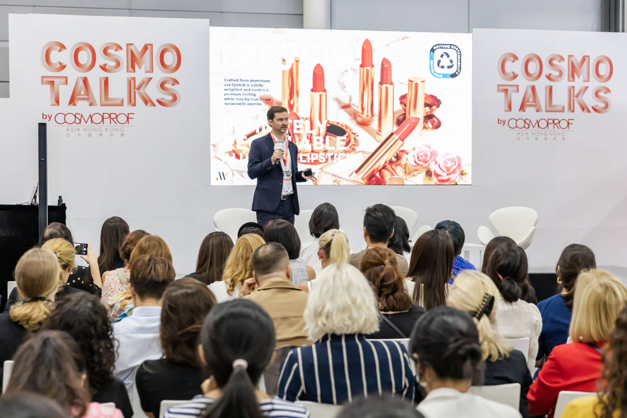 A CosmoTalks session during the 2022 Singapore Special Edition.