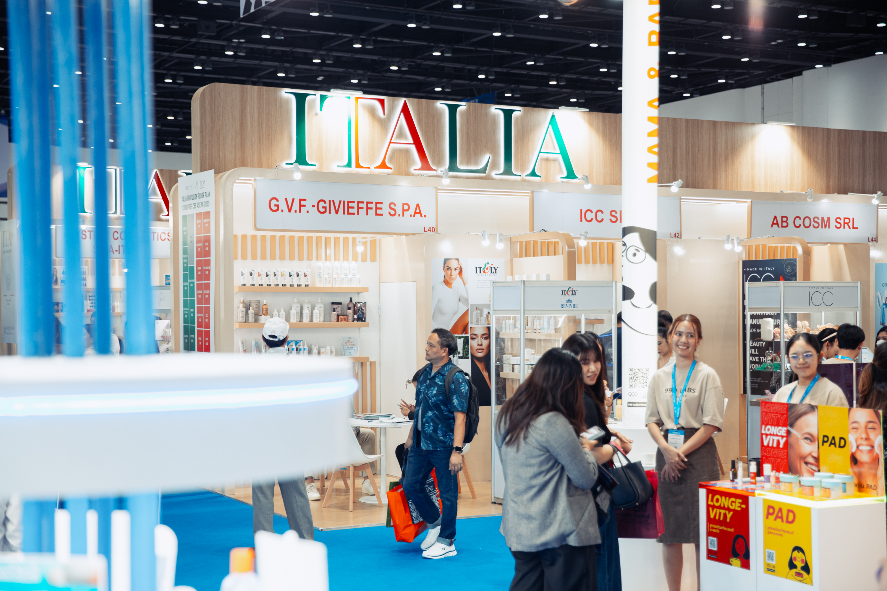 The Italy Country of Honour pavilion at Cosmoprof CBE ASEAN, Bangkok, with exhibitors and professional visitors.